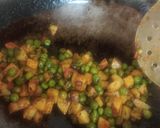 A picture of step 2 of Shahi pulao.