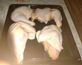 Foto del paso 3 de la receta: Pollo al limón con papas a la crema