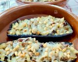 Foto del paso 11 de la receta: Berenjena gratinada con piñones rellena de setas