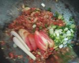 Foto langkah ke 2 dari resep Sambal Tinta Cumi Segar.
