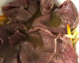 Foto del paso 2 de la receta: 31. Piccara al limone con basilico (principal carne)