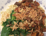 Foto langkah ke 4 dari resep Ayam semur topping mie ayam homemade.