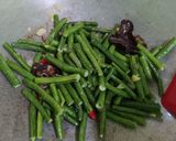 Foto langkah ke 2 dari resep Oseng Kacang Panjang & Kol.