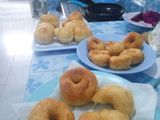 Donat karamel with vanilla custard