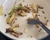 A picture of step 2 of Casseroled Black Crabs With Glass Noodles.