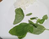 Foto del paso 1 de la receta: Berenjena rellena con pechuga sobrante