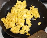 Foto langkah ke 3 dari resep Chinese Scramble Egg.