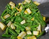 Foto langkah ke 3 dari resep Tumis Tahu Buncis Simple.