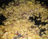 A picture of step 3 of Paneer and onion ka Parantha.