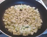 Foto del paso 1 de la receta Tortilla de calabacín, brócoli y chorizo