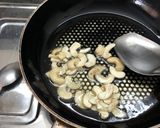A picture of step 1 of Dhania panjiri.