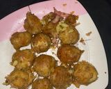 A picture of step 5 of Potato balls.