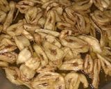 Foto langkah ke 2 dari resep Keripik pisang manis.