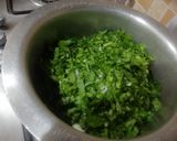 A picture of step 5 of Palak gosht.
