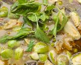A picture of step 6 of Green Curry Chicken (Gaeng Keow Wan Gai).