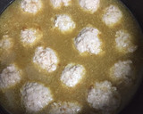 Foto del paso 3 de la receta: Albóndigas de pollo en salsa con patatas fritas “fácil”