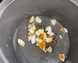 上湯鹹蛋小棠菜的食譜步驟1照片