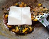 A picture of step 5 of Spinach corn sandwich.