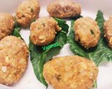A picture of step 4 of Karnataka Style Lentil Dumplings with Spinach .