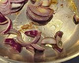 Une image de l'étape 1 de Chakchouka au petit pois, poivron et œuf.