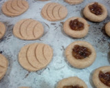 Foto del paso 4 de la receta: Pepas y galletitas de harina integral