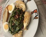 Foto del paso 4 de la receta: Judías verdes salteadas con jamón y filete de pechuga de pollo