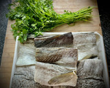 Foto del paso 1 de la receta: Bacalao en salsa verde