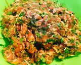 Hình bước làm 2 của món Bò trộn lá đinh lăng cuốn