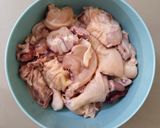 Foto langkah ke 1 dari resep Ayam Goreng Bawang.