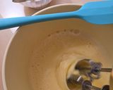 Foto del paso 2 de la receta: Magdalenas de chocolate 🧁 Muffins de cacao amargo y vainilla 🧁Panquecitos sin balanza y muy fáciles