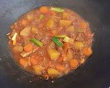 Foto langkah ke 4 dari resep Spicy Gochujang Stew with Meat.