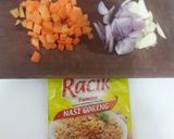 Foto langkah ke 2 dari resep Nasi Goreng Bumbu Instan.