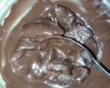 Foto langkah ke 2 dari resep Tom & Jerry Chocolate Cheesecake.
