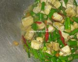 Foto langkah ke 4 dari resep Tumis Tahu Bunga Bawang.