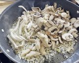 Foto del paso 1 de la receta: Tallarines con carbonara de setas