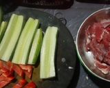 Hình bước làm 1 của món Bê xào dưa leo