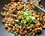 Foto langkah ke 4 dari resep Ayam isian lemper dan bacang.