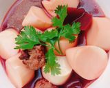 รูปขั้นตอนการทำที่ 4 ของ แกงจืดบีทรูท Red Velvet Egg Tofu Soup 🍲 #beetroot