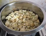 A picture of step 1 of गोभी बड़ी झूनगा की सब्जी.