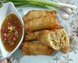 Foto langkah ke 5 dari resep Lumpia Bung Kulit Pangsit (Isi Rebung Wortel Cambah).
