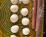 Hình bước làm 2 của món Croissant- Taste of Paris