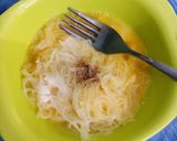 Foto langkah ke 2 dari resep Omelette Bihun Simple.