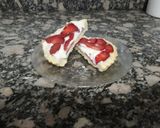 Foto del paso 4 de la receta: Tarta con crema chantilly y frutillas