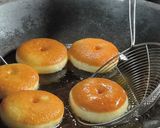 Foto langkah ke 6 dari resep Donat Kentang.