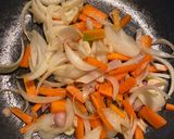 Foto langkah ke 4 dari resep Kentang kari.