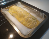 Foto del paso 7 de la receta: Hojaldre de solomillo de cerdo con miel, mostaza, bacon y queso