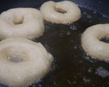 Foto langkah ke 5 dari resep Donat Metode Autolisis.