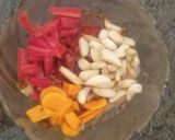 લસણ લીલી હળદર ગાજરનું ખાટું અથાણું (Lasan Lili Haldar Gajar Khatu Athanu Recipe In Gujarati) રેસીપી સ્ટેપ3ફોટો
