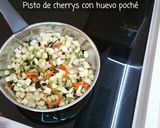 Foto del paso 3 de la receta: Pisto de Cherry con Huevo Poché