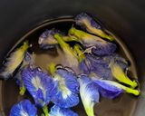 A picture of step 1 of Butterfly peas Tea.